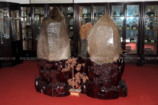 320_01_0190_giant_quartz_crystals