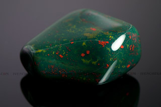 320_05_5800_bloodstone_heliotrope